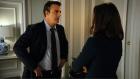Good Wife - Alicia (Julianna Margulies, r.) teilt Peter (Chris Noth, l.) mit, dass sie sich von ihm trennen wird. Gibt es noch einen Weg zurück? © CBS   2011 CBS Broadcasting Inc. All Rights Reserved.