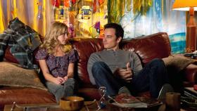 Gelingt es Ryan (Kerr Smith, r.), Lux (Brittany Robertson, l.) zu überzeugen, dass sie trotz des arrangierten Dates sowohl ihrem Vater, als auch Jones die Chance geben muss, sie besser kennen zu lernen? © The CW 2009 The CW Network, LLC. All Rights Reserved Gelingt es Ryan (Kerr Smith, r.), Lux (Brittany Robertson, l.) zu überzeugen, dass sie trotz des arrangierten Dates sowohl ihrem Vater, als auch Jones die Chance geben muss, sie besser kennen zu lernen? © The CW 2009 The CW Network, LLC. All Rights Reserved