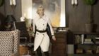 Ringer - Sioban (Sarah Michelle Gellar) schleicht sich in Andrews Büro und kopiert die Daten aus seinem Computer ... © 2011 THE CW NETWORK, LLC. ALL RIGHTS RESERVED
