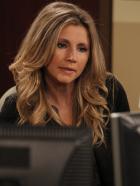 Mad Love - Wird auf die Probe gestellt, denn Ben bearbeitet mit seiner Ex-Freundin Erin gemeinsam einen Fall - Nachtschichten inklusive: Kate (Sarah Chalke) ... © CPT Holdings, Inc. All Rights Reserved.