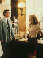 Sex and the City - Carrie (Sarah Jessica Parker, 2.v.r.) und Mr. Big (Christopher Noth, 2.v.l.) treffen sich unverhofft wieder. © Paramount Pictures