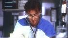 Ausgerechnet am 4. Juli tritt der frisch gebackene Doktor Carter (Noah Wyle) seine Schicht an ... © TM+  2000 WARNER BROS.