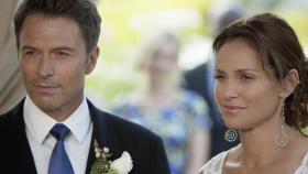 Pete (Tim Daly, l.) und Violet (Amy Brenneman, r.) beschließen überraschend zu heiraten, was Cooper in ein emotionales Chaos bringt ... © ABC Studios Pete (Tim Daly, l.) und Violet (Amy Brenneman, r.) beschließen überraschend zu heiraten, was Cooper in ein emotionales Chaos bringt ... © ABC Studios
