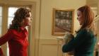 Desperate Housewives - Katherine (Dana Delany, l.) ist außer sich, als sie Sylvia Greene vor ihrem Haus erblickt. Sie stellt sie zur Rede und es kommt zu einem Streit zwischen den Frauen. Da greift Bree (Marcia Cross, r.) ein ... © ABC Studios