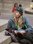 Gossip Girl - Ein unglaublicher Zufall: Jenny (Taylor Momsen) kann zunächst nicht fassen, was sie sieht ... © Warner Brothers