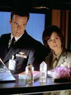 J.A.G. - Im Auftrag der Ehre - Mac (Catherine Bell) und Harm (David James Elliott) haben mit Esoterik nichts am Hut. © CBS Television