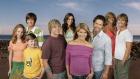 (2. Staffel) - Summerland Beach: (v.l.n.r.): Nikki (Kay Panabaker), Camerona (Zac Efron), Derrick (Nick Benson), Bradin (Jesse McCartney), Erika (Taylor Cole), Ava (Lori Loughlin), Johnny (Shawn Christian), Susannah (Merrin Dungey) und Jay (Ryan Kwanten) ... © CBS Television