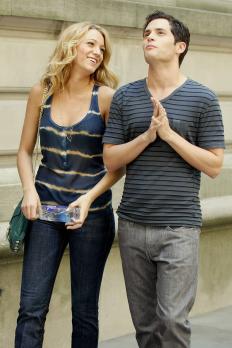 Gossip Girl - Glücklich vereint: Serena (Blake Lively, l.) und Dan (Penn Badgley, r.) ... © Warner Brothers