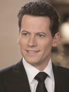 Ringer - Immer wieder ist Andrew (Ioan Gruffudd) von der "neuen" Sioban überrascht ... © 2011 THE CW NETWORK, LLC. ALL RIGHTS RESERVED