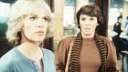Cagney & Lacey - Cagney (Sharon Gless, l.) und Lacey (Tyne Daly) können sich nicht einigen. © ORION PICTURES CORPORATION. ALL RIGHTS RESERVED.