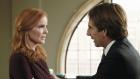 Desperate Housewives - Trip (Scott Bakula, r.) fleht Bree (Marcia Cross, l.) an, ihm endlich die Wahrheit darüber zu erzählen, was in der Nacht von Alejandros Tod passiert ist, da er nicht glaubt, ihren Fall ansonsten noch gewinnen zu können. Doch was wird Bree tun? © ABC Studios