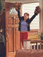 Meine wilden Töchter - Zur Überraschung aller gewinnt Kerry (Amy Davidson) das Casting der Cheerleader, dass jedoch in der Familie für Missstimmung sorgt ... © ABC, Inc.