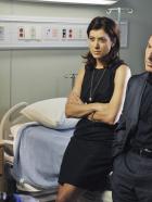 Private Practice - Machen sich Sorgen um die schwangere Kim, die mit ihrem Vater in die Praxis gekommen ist: Sam (Taye Diggs, l.), Addison (Kate Walsh, M.) und Sheldon (Brian Benben, r.) ... © ABC Studios