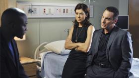 Machen sich Sorgen um die schwangere Kim, die mit ihrem Vater in die Praxis gekommen ist: Sam (Taye Diggs, l.), Addison (Kate Walsh, M.) und Sheldon (Brian Benben, r.) ... © ABC Studios Machen sich Sorgen um die schwangere Kim, die mit ihrem Vater in die Praxis gekommen ist: Sam (Taye Diggs, l.), Addison (Kate Walsh, M.) und Sheldon (Brian Benben, r.) ... © ABC Studios