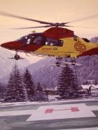 sixx doku - Unfallchirurg Dr. Christian Schenk flickt Knochen wie am Fliessband - zwei Rettungshubschrauber sorgen für permanenten "Nachschub" ... © SAT.1