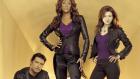 (3. Staffel) - Jedes Mitglied des Teams hat ganz besondere Fähigkeiten und gemeinsam sind sie unschlagbar: Antonio Cortez (Mark Consuelos, l.), Nicole Scott (Vivica A. Fox, M.) und Jess Mastriani (Caterina Scorsone, r.) © Sony Pictures Television International. All Rights Reserved.