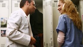 Grey's Anatomy - Die jungen Ärzte - Izzie (Katherine Heigl, r.) hat sich die der Abstinenz zu Alex (Justin Chamber, l.) geschworen, doch wird sie standhaft bleiben? © Touchstone Television Grey's Anatomy - Die jungen Ärzte - Izzie (Katherine Heigl, r.) hat sich die der Abstinenz zu Alex (Justin Chamber, l.) geschworen, doch wird sie standhaft bleiben? © Touchstone Television