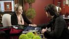 Ringer - Siobhan (Sarah Michelle Gellar, l.) möchte mit Henry (Kristoffer Polaha, r.) einen Neuanfang wagen ... © 2011 THE CW NETWORK, LLC. ALL RIGHTS RESERVED