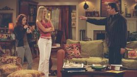 Völlig entnervt versucht Paul (John Ritter, r.), seine stressigen Töchter Bridget (Kaley Cuoco, M.) und Kerry (Amy Davidson, l.) zu bändigen ... © ABC, Inc. Völlig entnervt versucht Paul (John Ritter, r.), seine stressigen Töchter Bridget (Kaley Cuoco, M.) und Kerry (Amy Davidson, l.) zu bändigen ... © ABC, Inc.