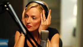 Zufällig Verheiratet - Radiomoderatorin Emma (Uma Thurman) ist eine erfolgreiche, jedoch eigentlich ziemlich verklemmte Beziehungsexpertin, die in ihrer Show den Hörern Ratschläge fürs Liebesleben erteilt ... © 2008 Accidental Husband Intermediary, Inc. All Rights Reserved. Zufällig Verheiratet - Radiomoderatorin Emma (Uma Thurman) ist eine erfolgreiche, jedoch eigentlich ziemlich verklemmte Beziehungsexpertin, die in ihrer Show den Hörern Ratschläge fürs Liebesleben erteilt ... © 2008 Accidental Husband Intermediary, Inc. All Rights Reserved.