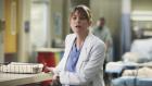 Grey's Anatomy - Die jungen Ärzte - Möchte unbedingt beweisen, dass sie leitende Assistenzärztin sein kann: Meredith (Ellen Pompeo) ... © ABC Studios
