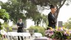 Nicks (Marc Anthony, l.) Mutter ist gestorben und Christina (Jada Pinkett Smith, r.) nimmt Abschied von ihr ... © Turner  Network Television. A Time Warner Company. All Rights Reserved.