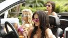 90210 - Die Sommerschule ist vorbei und für Naomi (AnnaLynne McCord, l.), Adrianna (Jessica Lowndes, M.) und Silver (Jessica Stroup, r.) kann ein neues, mit Überraschungen gespicktes Jahr beginnen... © TM &   CBS Studios Inc. All Rights Reserved