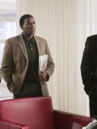 Alias - Auf der Suche nach Vaughns Mörder: Marshall (Kevin Weisman, l.), Dixon (Carl Lumbly, M.) und Weiss (Greg Grunberg, r.) ... © Touchstone Television
