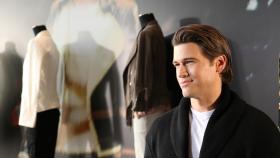 Kann Annie Preston (Nick Zano) davon überzeugen, dass es etwas Sinnvolleres im Leben gibt, als Geld nur auszugeben? © 2011 The CW Network. All Rights Reserved. Kann Annie Preston (Nick Zano) davon überzeugen, dass es etwas Sinnvolleres im Leben gibt, als Geld nur auszugeben? © 2011 The CW Network. All Rights Reserved.