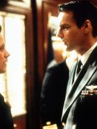 J.A.G. - Im Auftrag der Ehre - CIA-Agent Clayton Webb (Steven Culp, l.) und Harm Rabb (David James Elliott, r.) sind nicht gerade die besten Freunde, respektieren sich aber. © CBS Television